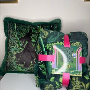 Wicked For Good Elphaba Enchated Blanket(60x70) & Decorative Pillow (22x22)NWT